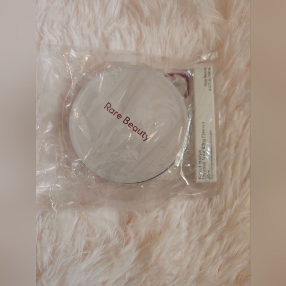 New! Rare Beauty Dry Brush Makeup Cleaner